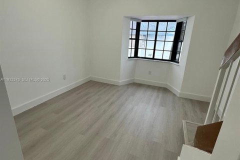 Touwnhouse à louer à Miami, Floride: 2 chambres, 76.46 m2 № 1976626 - photo 8