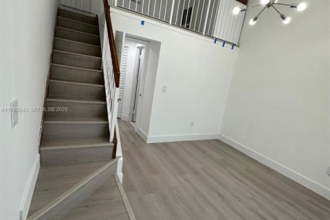 Touwnhouse à louer à Miami, Floride: 2 chambres, 76.46 m2 № 1976626 - photo 7