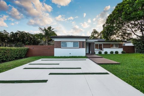 Villa ou maison à vendre à Miami Shores, Floride: 3 chambres, 222.97 m2 № 1973471 - photo 2