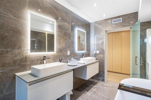 Villa ou maison à vendre à Miami Shores, Floride: 3 chambres, 222.97 m2 № 1973471 - photo 15