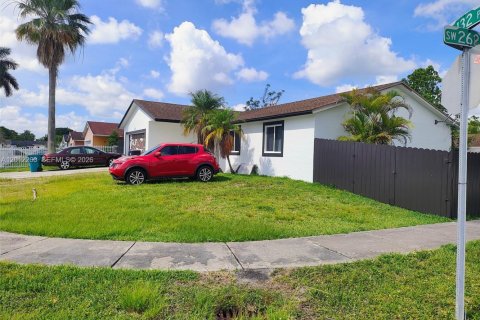 Villa ou maison à vendre à Homestead, Floride: 3 chambres, 114.27 m2 № 2076367 - photo 5