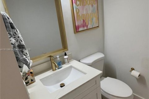 Condo in Aventura, Florida, 1 bedroom  № 1970631 - photo 8