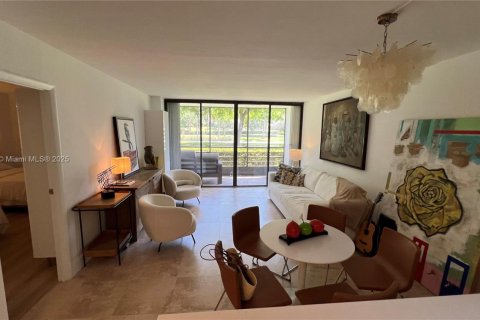 Condo in Aventura, Florida, 1 bedroom  № 1970631 - photo 4