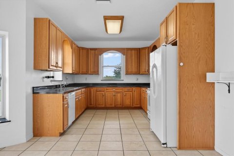 Villa ou maison à vendre à Dade City, Floride: 4 chambres, 228.54 m2 № 2127708 - photo 21