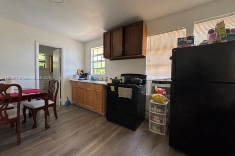 Купить коммерческую недвижимость в Майами, Флорида 163.88м2, № 1971478 - фото 24