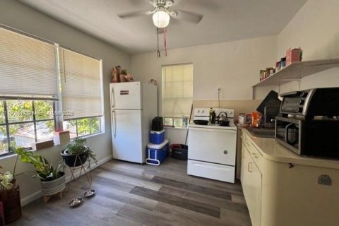 Купить коммерческую недвижимость в Майами, Флорида 163.88м2, № 1971478 - фото 29