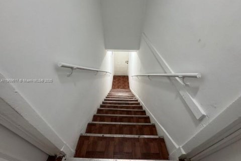 Купить коммерческую недвижимость в Майами, Флорида 163.88м2, № 1971478 - фото 20