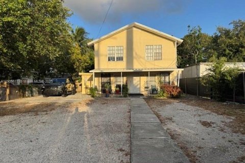 Купить коммерческую недвижимость в Майами, Флорида 163.88м2, № 1971478 - фото 1