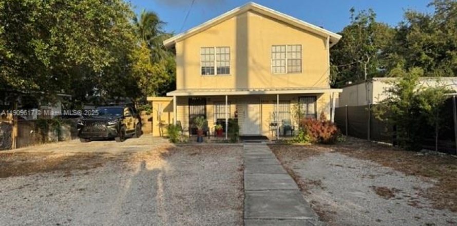 Коммерческая недвижимость в Майами, Флорида 163.88м2 № 1971478