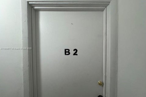 Купить коммерческую недвижимость в Майами, Флорида 163.88м2, № 1971478 - фото 28