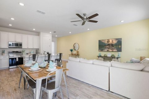 Touwnhouse à vendre à Kissimmee, Floride: 2 chambres, 129.51 m2 № 1561739 - photo 10