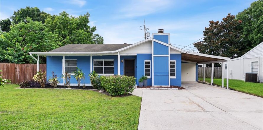 House in Orlando, Florida 3 bedrooms, 140.19 sq.m. № 1821227