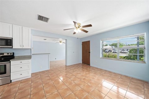 House in Orlando, Florida 3 bedrooms, 140.19 sq.m. № 1821227 - photo 3