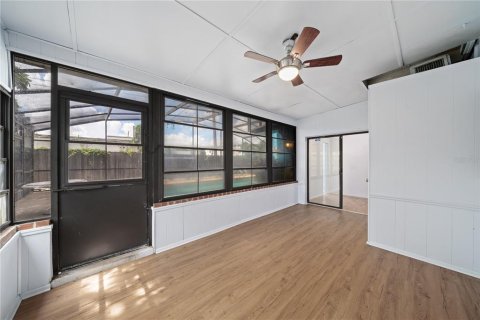 House in Orlando, Florida 3 bedrooms, 140.19 sq.m. № 1821227 - photo 14