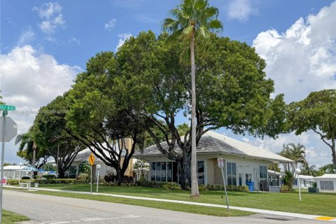 Casa en alquiler en Pompano Beach, Florida, 2 dormitorios, 84.54 m2 № 1979270 - foto 24