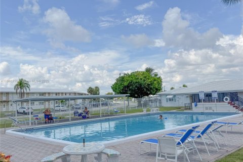 Casa en alquiler en Pompano Beach, Florida, 2 dormitorios, 84.54 m2 № 1979270 - foto 27