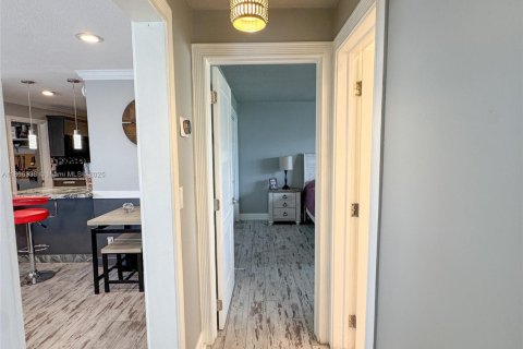 Casa en alquiler en Pompano Beach, Florida, 2 dormitorios, 84.54 m2 № 1979270 - foto 13