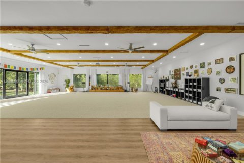 Купить коммерческую недвижимость в Хомстед, Флорида № 2067718 - фото 8