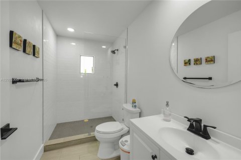 Купить коммерческую недвижимость в Хомстед, Флорида № 2067718 - фото 9