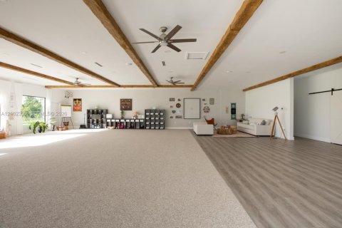 Купить коммерческую недвижимость в Хомстед, Флорида № 2067718 - фото 5