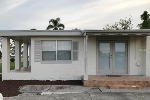 Commercial property in Kissimmee, Florida 152.73 sq.m. № 2130211 - photo 2