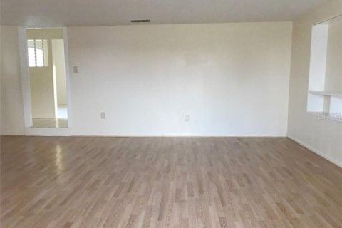 Commercial property in Kissimmee, Florida 152.73 sq.m. № 2130211 - photo 7