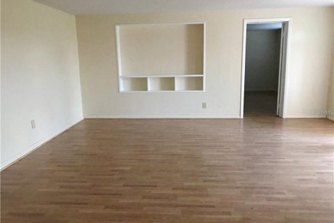 Commercial property in Kissimmee, Florida 152.73 sq.m. № 2130211 - photo 6