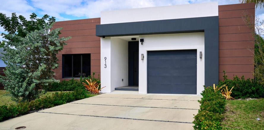 Villa ou maison à Fort Lauderdale, Floride 4 chambres, 206.99 m2 № 2147232