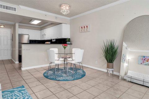 Copropriété à louer à Hollywood, Floride: 54.81 m2 № 1953056 - photo 3