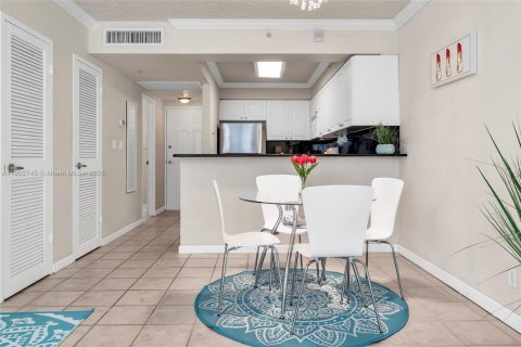 Copropriété à louer à Hollywood, Floride: 54.81 m2 № 1953056 - photo 2