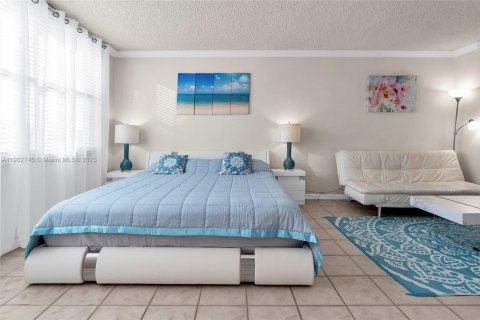 Copropriété à louer à Hollywood, Floride: 54.81 m2 № 1953056 - photo 15