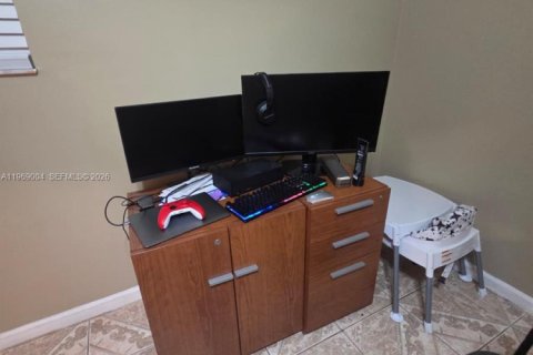 Casa en venta en Dania Beach, Florida, 3 dormitorios, 127.74 m2 № 2031862 - foto 25