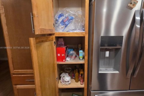 Casa en venta en Dania Beach, Florida, 3 dormitorios, 127.74 m2 № 2031862 - foto 7