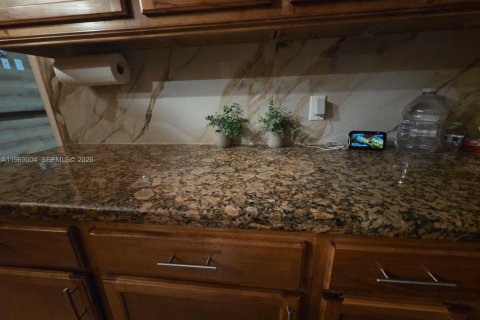 Casa en venta en Dania Beach, Florida, 3 dormitorios, 127.74 m2 № 2031862 - foto 13