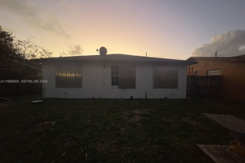 Casa en venta en Dania Beach, Florida, 3 dormitorios, 127.74 m2 № 2031862 - foto 22