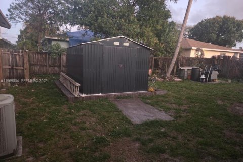 Casa en venta en Dania Beach, Florida, 3 dormitorios, 127.74 m2 № 2031862 - foto 18