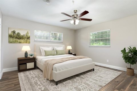 House in Altamonte Springs, Florida 3 bedrooms, 218.69 sq.m. № 2231296 - photo 18