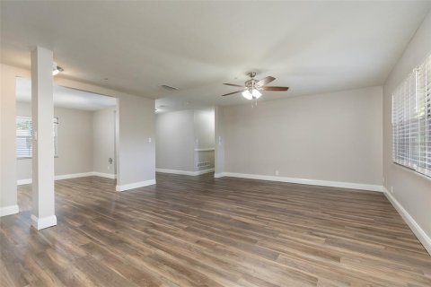 House in Altamonte Springs, Florida 3 bedrooms, 218.69 sq.m. № 2231296 - photo 14