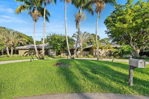 House in Palmetto Bay, Florida 5 bedrooms, 338.26 sq.m. № 1949383 - photo 7