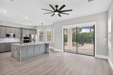 Villa ou maison à vendre à Orlando, Floride: 4 chambres, 270.35 m2 № 2216099 - photo 9