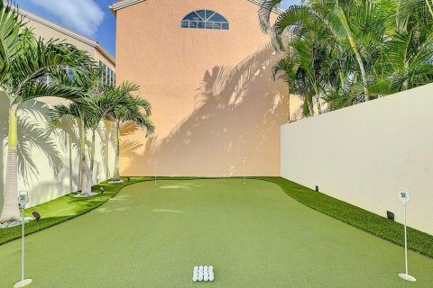 House in Palm Beach Gardens, Florida 3 bedrooms, 133.59 sq.m. № 1121082