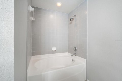 Condominio en venta en Lutz, Florida, 3 dormitorios, 150.87 m2 № 1817295 - foto 19