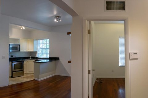 Condo in Miami, Florida, 2 bedrooms  № 1864067 - photo 21