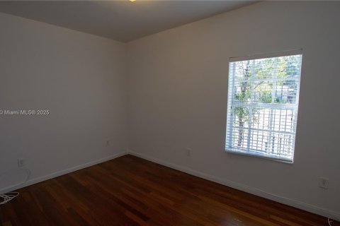 Condo in Miami, Florida, 2 bedrooms  № 1864067 - photo 7