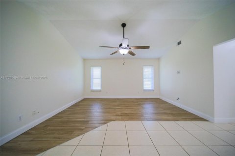 House in Punta Gorda, Florida 3 bedrooms № 1868493 - photo 14