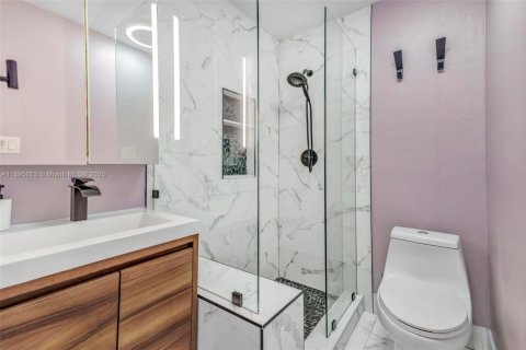 Снять в аренду виллу или дом в Тамарак, Флорида 3 спальни, 111.85м2, № 1954546 - фото 11