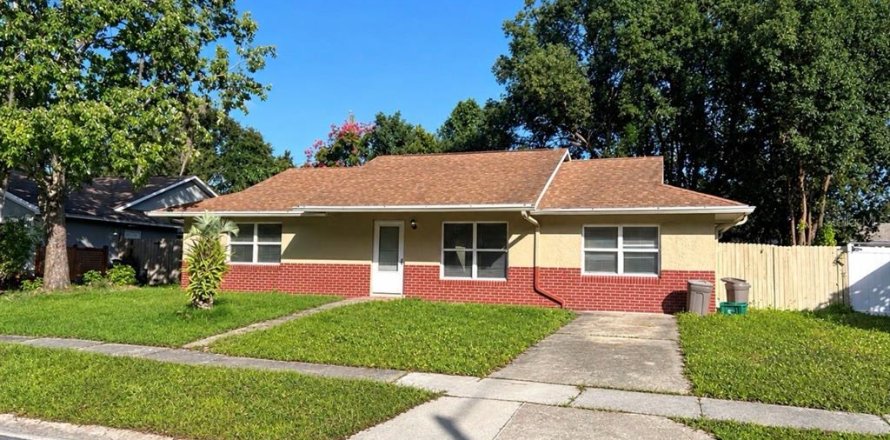 Villa ou maison à Longwood, Floride 4 chambres, 140.19 m2 № 2436748