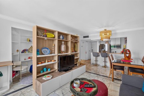 Copropriété à vendre à Sunny Isles Beach, Floride: 1 chambre, 92.07 m2 № 2387751 - photo 28