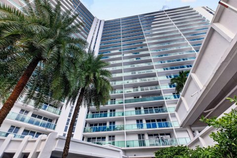 Copropriété à vendre à Sunny Isles Beach, Floride: 1 chambre, 92.07 m2 № 2387751 - photo 2