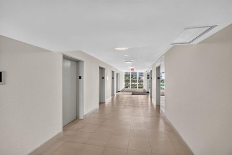 Copropriété à vendre à Sunny Isles Beach, Floride: 1 chambre, 92.07 m2 № 2387751 - photo 6